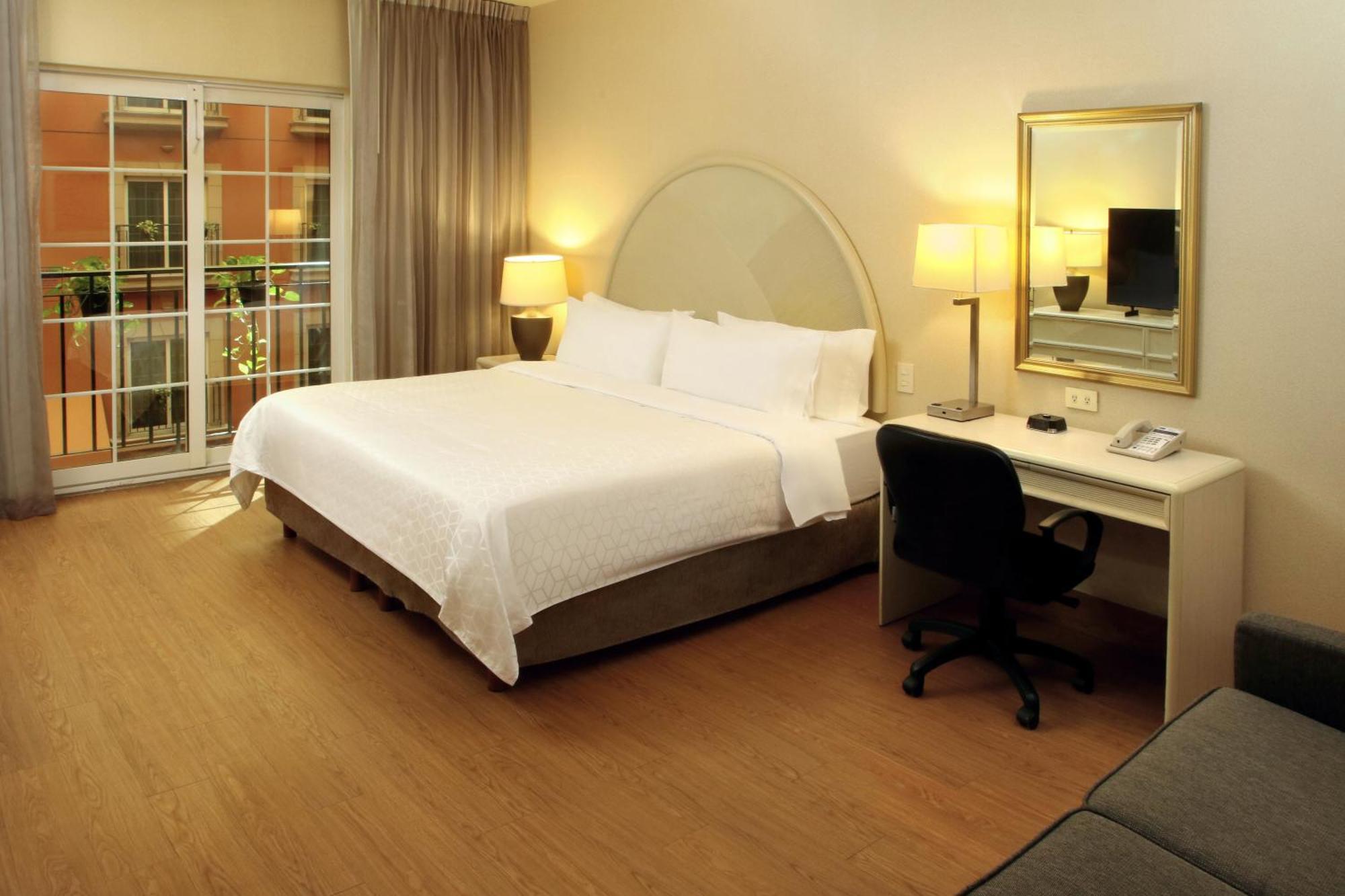 Express By Ihg Torreon